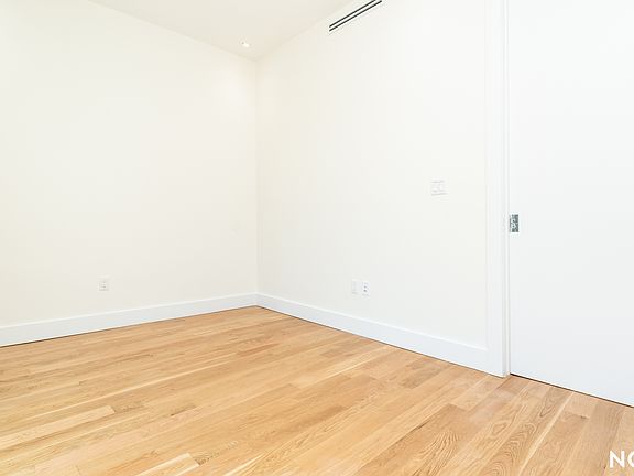 5th image of 85 S 6th St #Penthouse 1