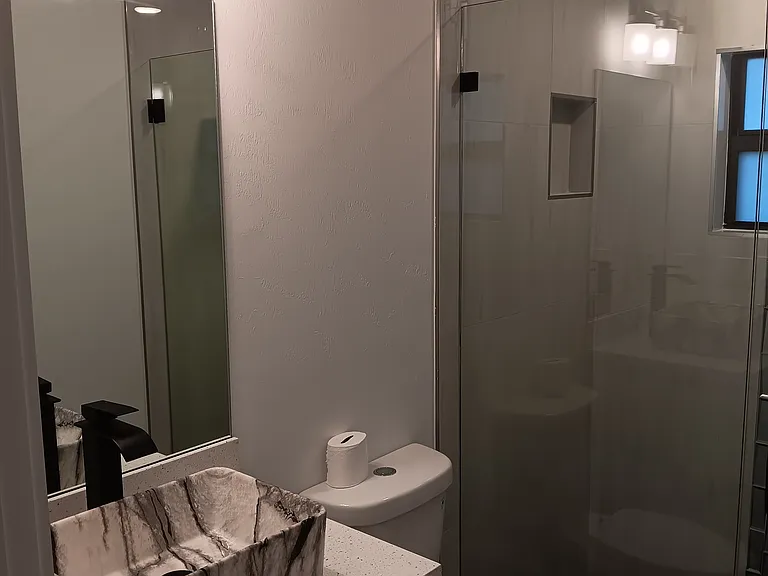 2nd bathroom