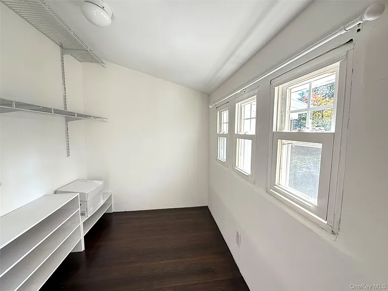 38 Sammis St — Photo 14