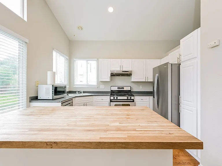 9605 Parramatta Pl — Photo 6