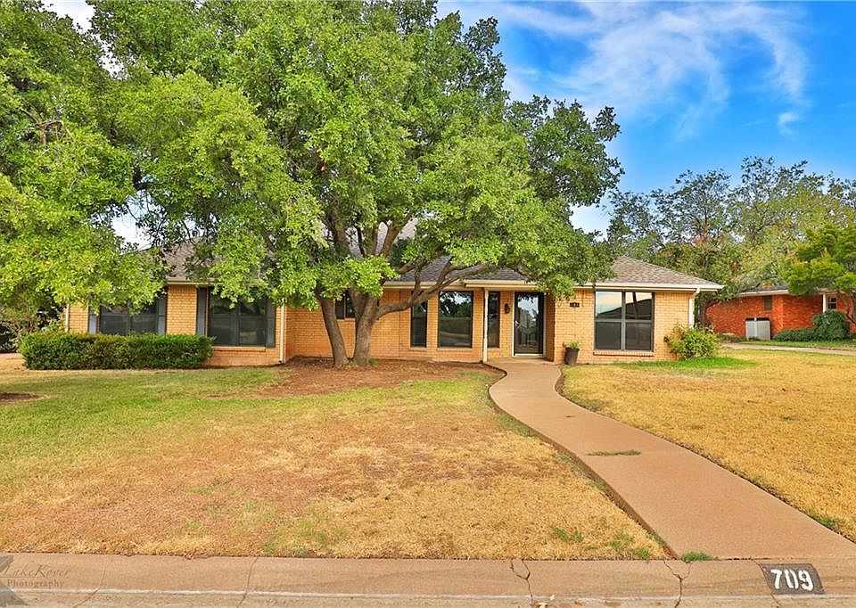 1st image of 709 Scott Pl