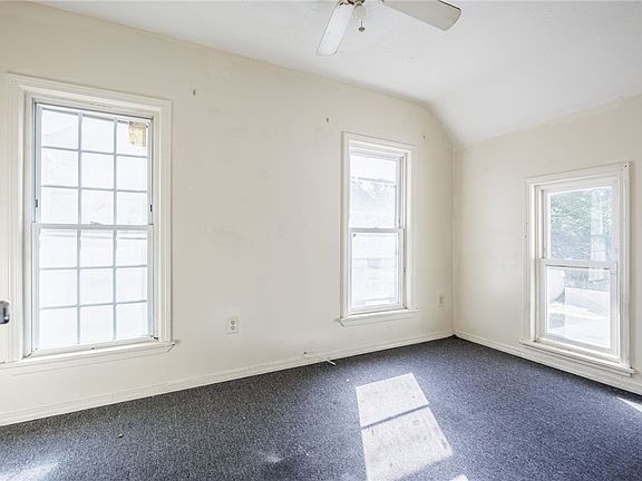 5th image of 232 Lexington Ave