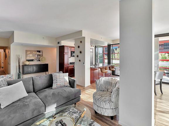3rd image of 4808 N 24th St Unit 308