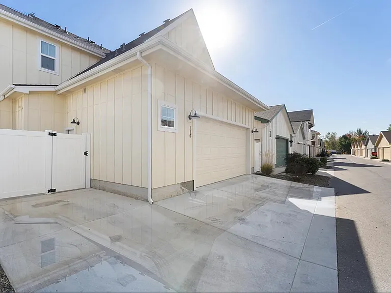 115 S Mathie Way — Photo 34