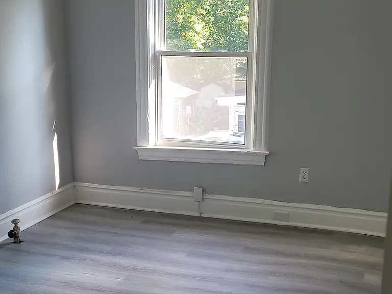 74 Baldwin Ave #2R — Photo 5