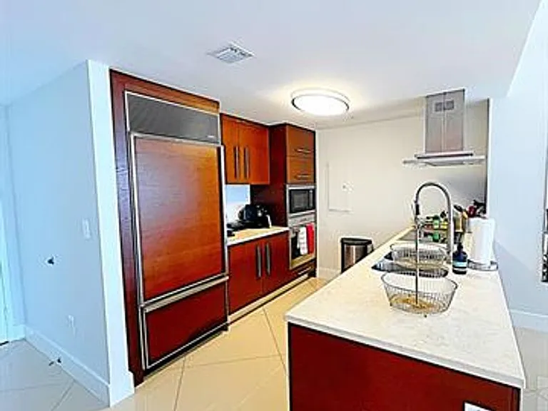 495 Brickell Ave #CU-1605 — Photo 20