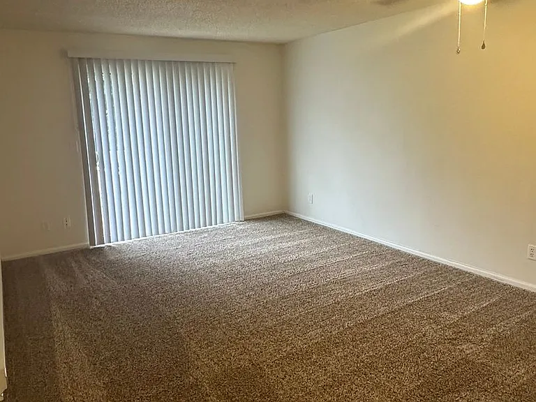 Westwood Apartments — Photo 7