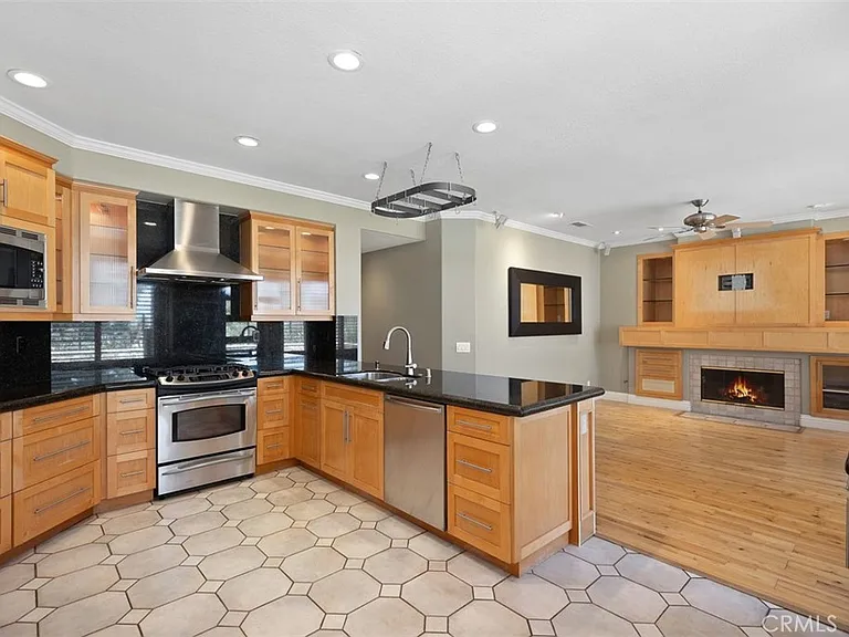 44 Raven Ln — Photo 6