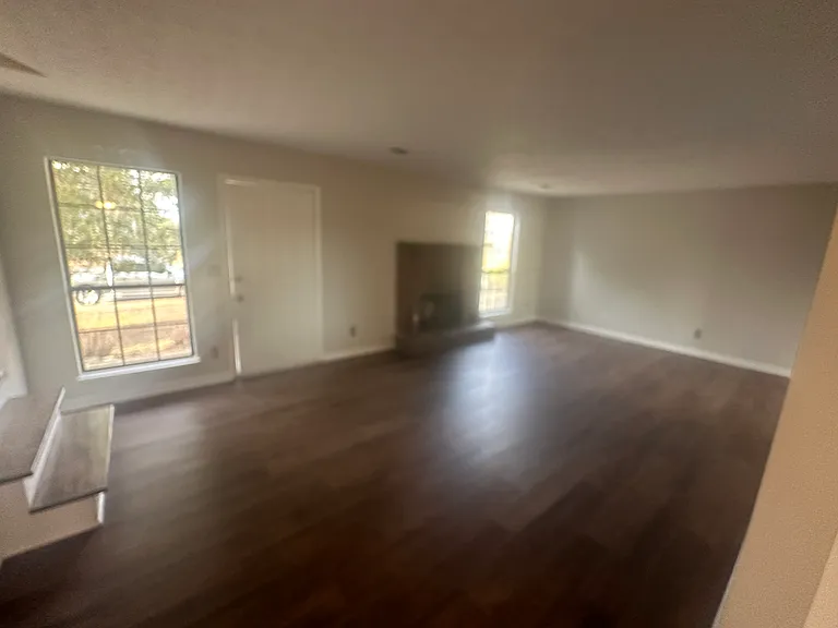 5716 Woodvalley Trce — Photo 2