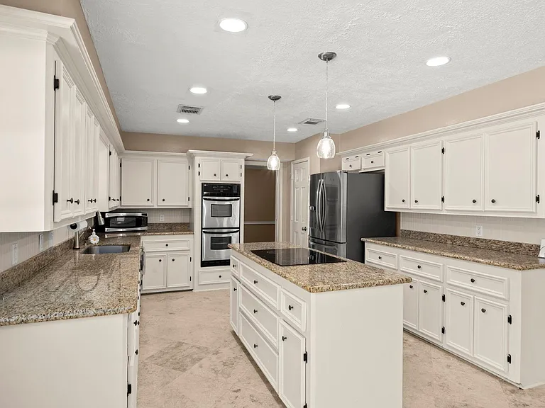 17627 Macrantha Dr — Photo 14
