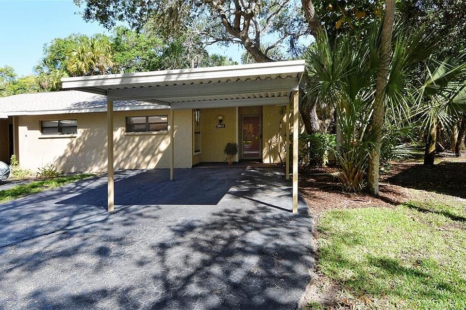 1st image of 4810 Village Gardens Dr