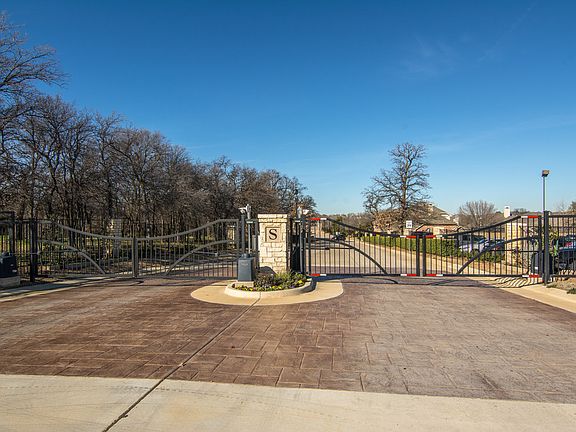 3rd image of 3800 Fairfax Dr