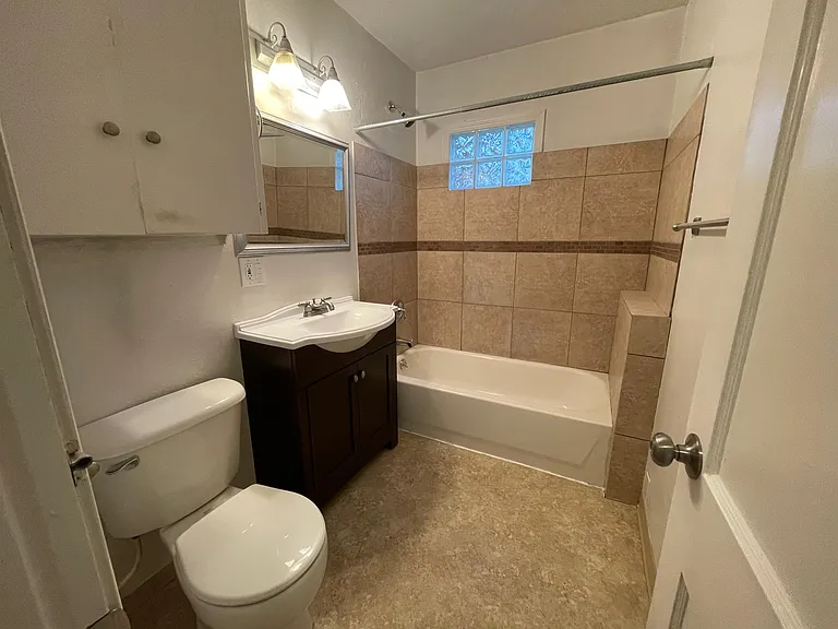 190 E 28th Ave #1 — Photo 12