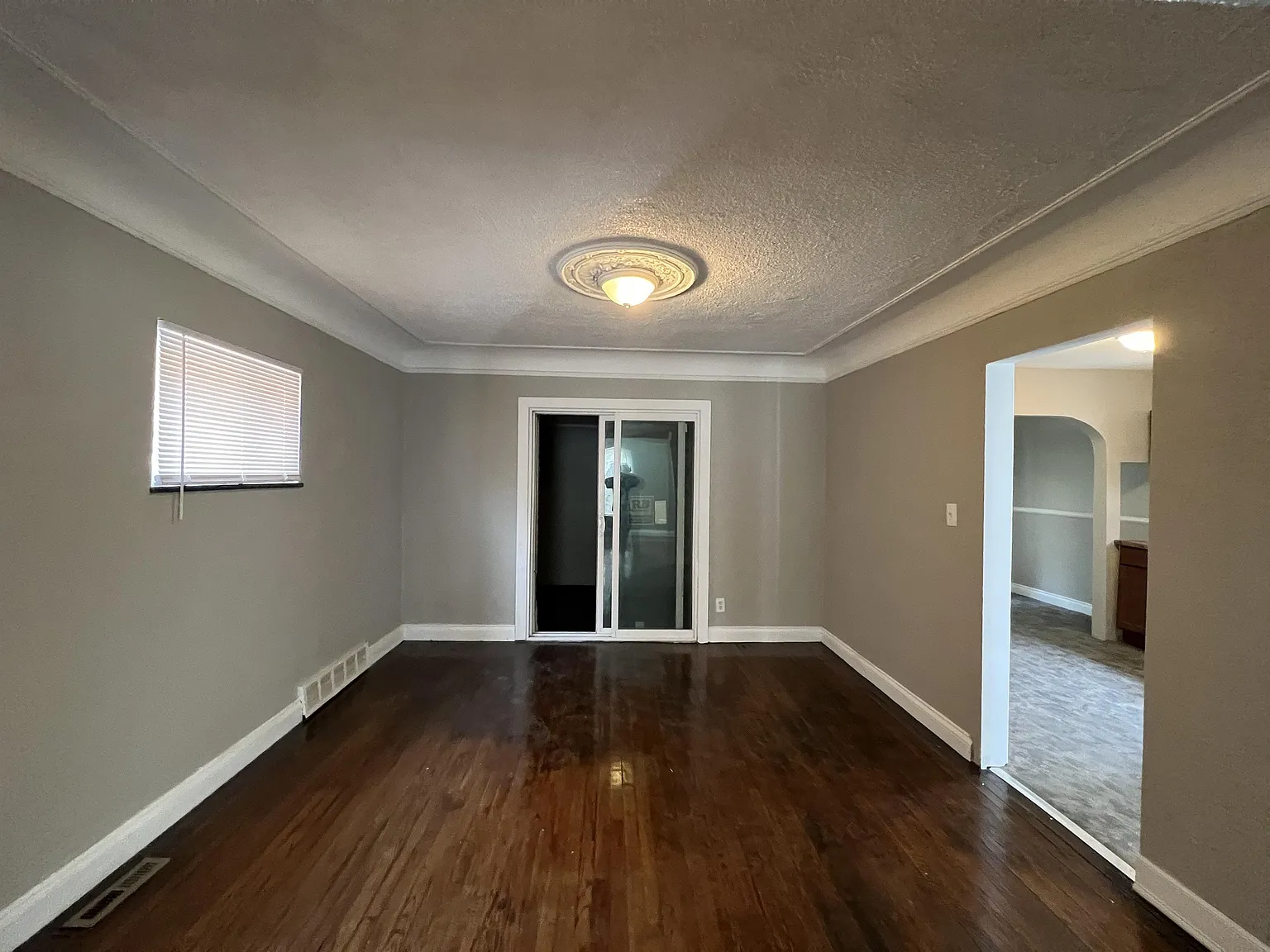 3 bed, 1413 sqft, $1,400 — Photo 3