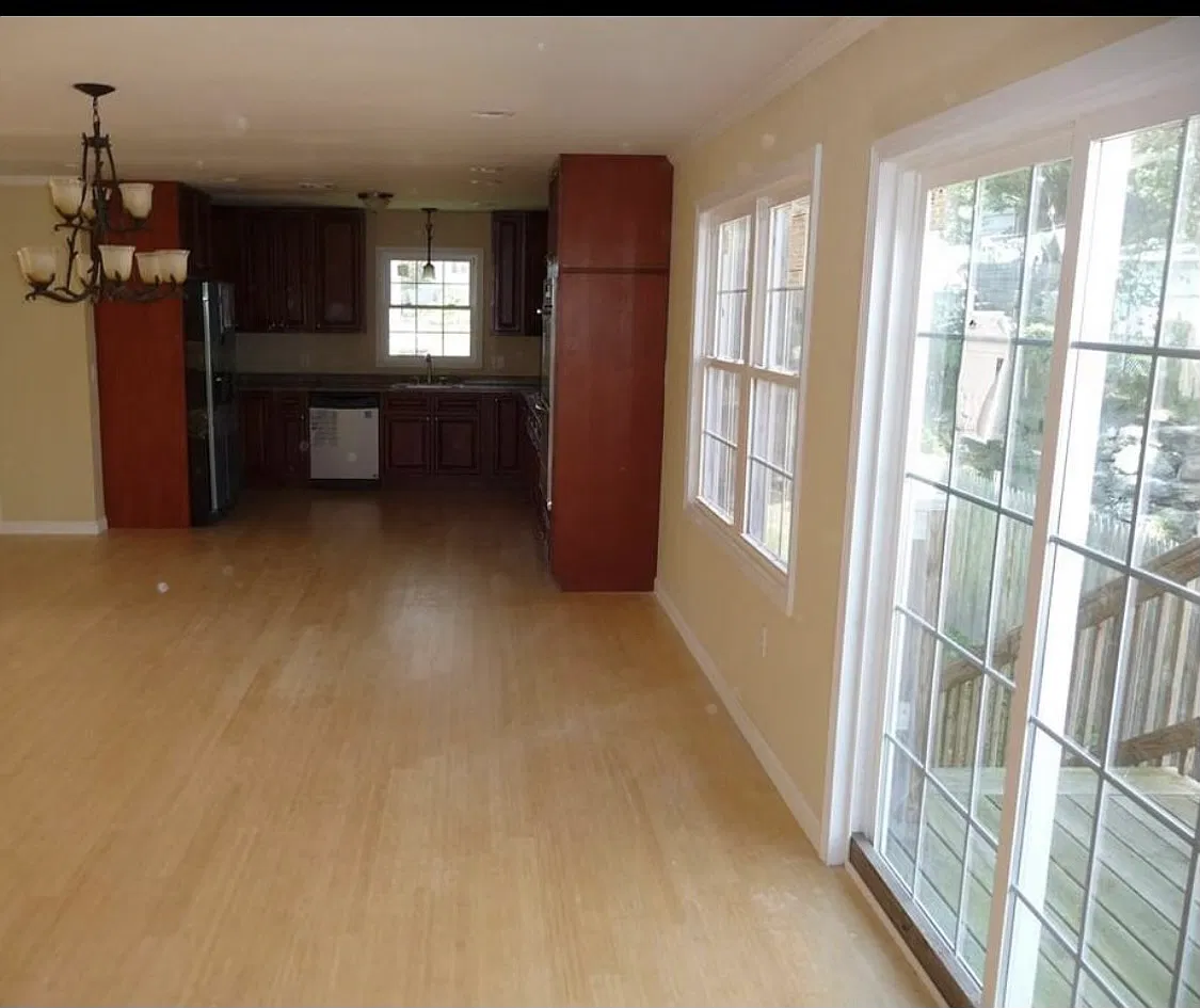 5 bed, 2800 sqft, $3,500 — Photo 4