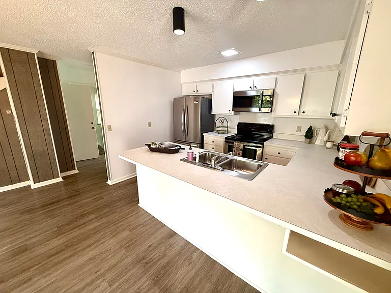 766 Myhr Dr — Photo 11