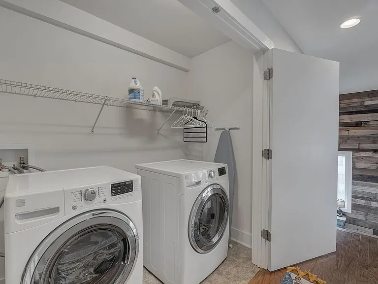 121 Penick Ct — Photo 15