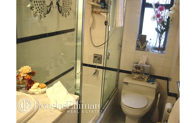 Sold by Douglas Elliman | media 28