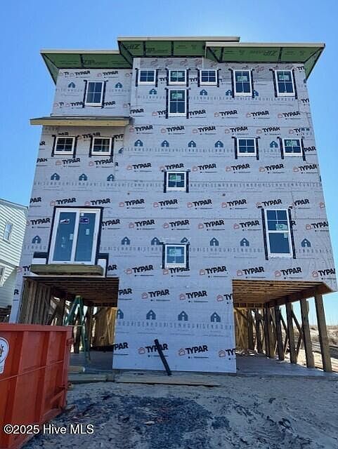 2nd image of 215 W Beach Drive