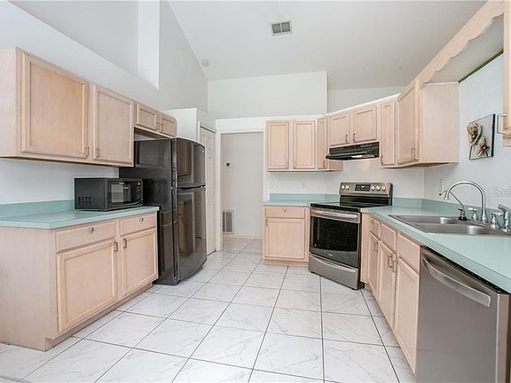 5th image of 85 Melodie Ln