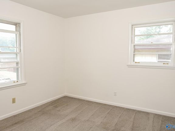 4th image of 2609 Rockwell Rd NW