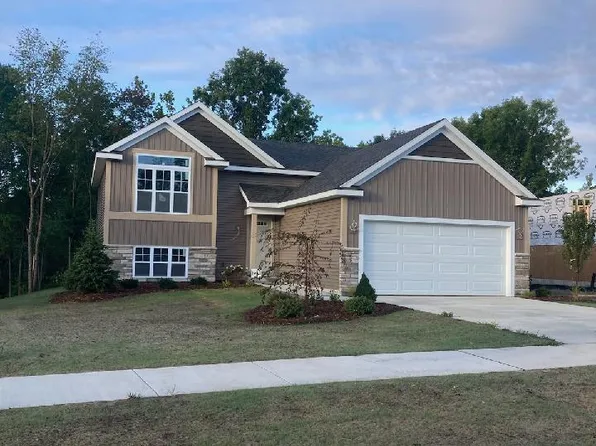 3490 Breezewood Ct, Kentwood, MI 49512