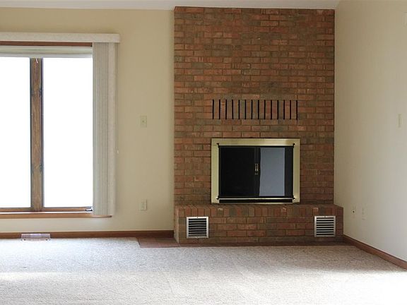 4th image of 52940 Freda Dr