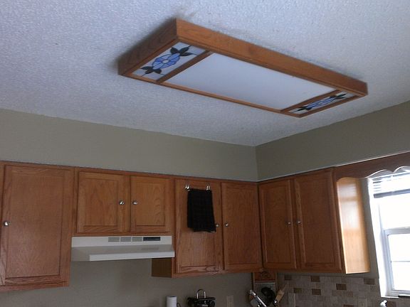 Stained glass light cover 