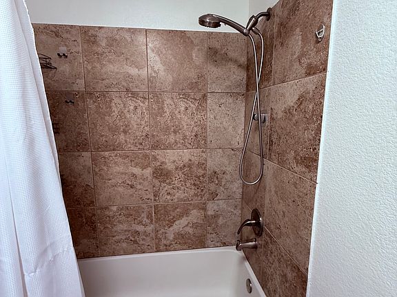 5th image of 3300 W Florida Ave