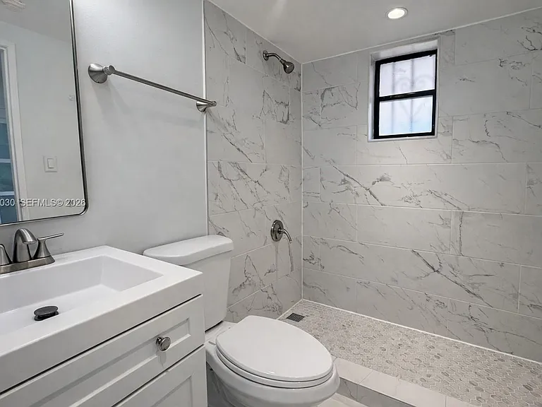 550 SW 115th Ave #310F — Photo 12