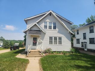2922 Jones St, Sioux City, IA 51104
