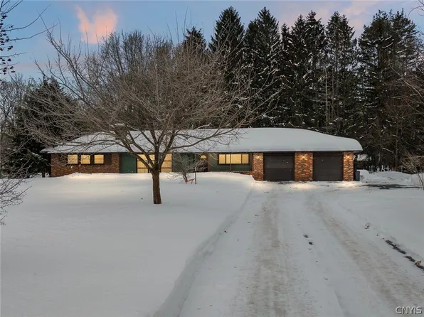 8427 Turin Rd, Rome, NY 13440