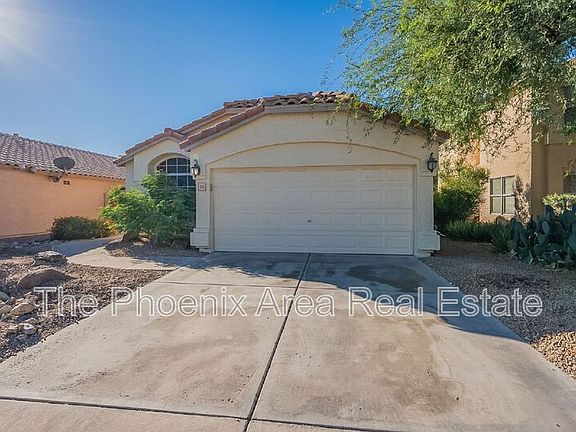 3rd image of 1125 W Macaw Dr