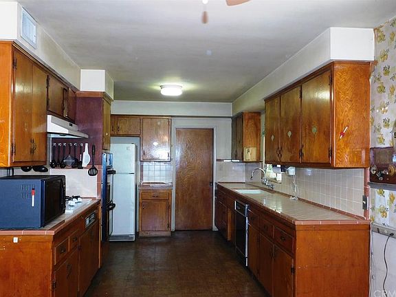 5th image of 1500 S Garfield Ave