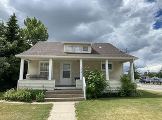 1019 6th Ave W, Williston, ND 58801