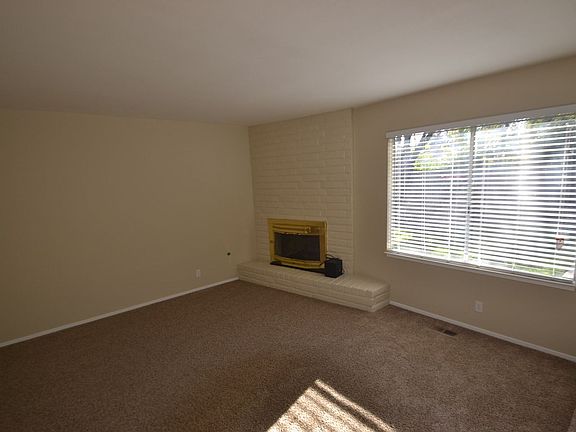2nd image of 6272 Fennwood Ct
