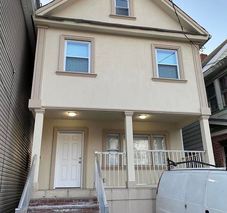1st image of 14 Grove Pl #2