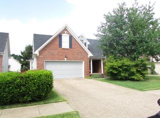 10003 Glen Meadow Rd, Louisville, KY 40241
