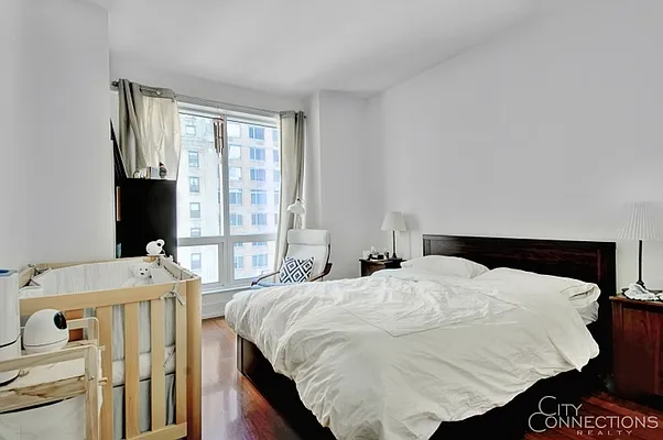 Rented by City Connections Realty | media 14