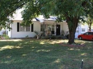 800 E Chickasaw Ave, Sallisaw, OK 74955