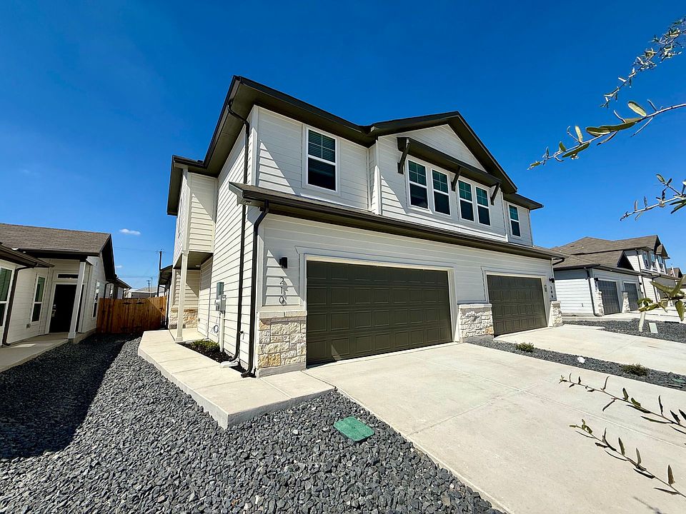 1st image of 206-210 Nespral Dr