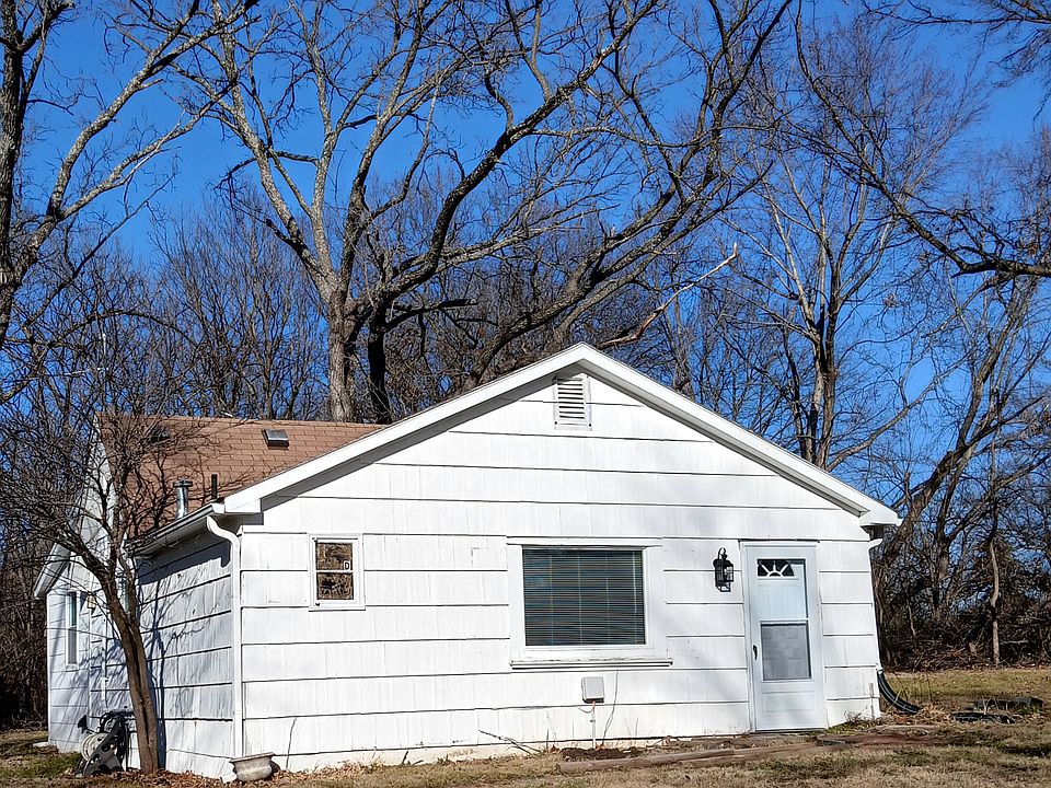 1st image of 8601 Woodland Ave