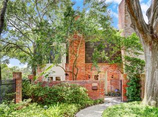 2850 Bellefontaine St, Houston, TX 77025