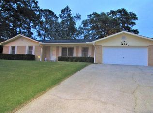 1606 Woodsvale Dr, Dothan, AL 36303