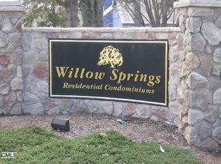 71 Willow Spgs, New Milford, CT 06776