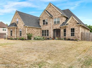 10898 Wiseman Dr, Olive Branch, MS 38654