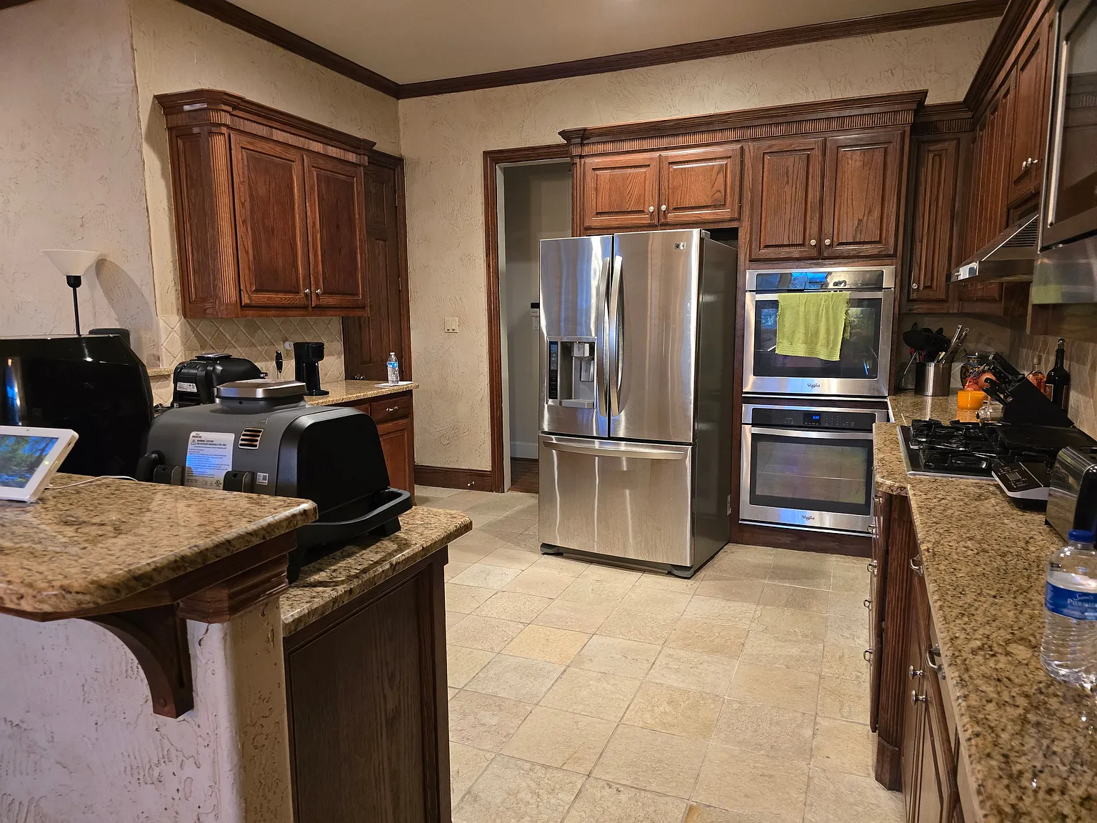 4 bed, 4157 sqft, $4,500 — Photo 3