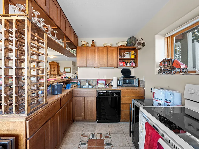 1060 N Bader Ct — Photo 21