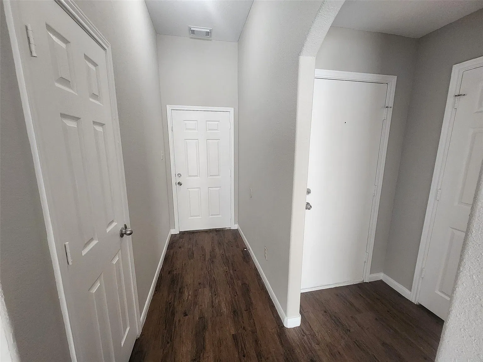 3 bed, 2.0 bath, 1262 sqft, $1,400 — Photo 4