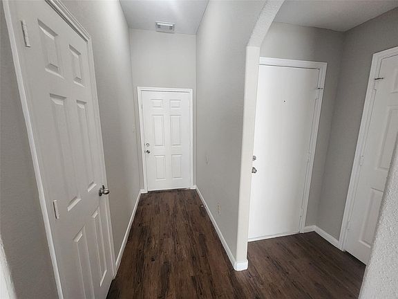 4th image of 16396 Danika Oak Dr